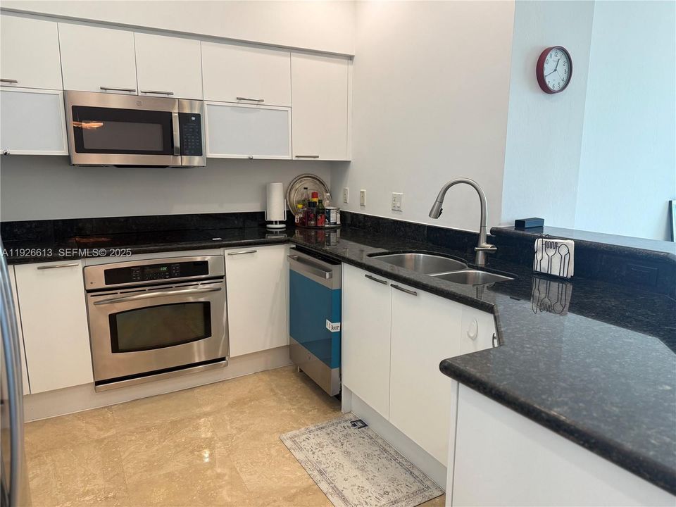 待售: $525,000 (2 贝兹, 2 浴室, 1763 平方英尺)