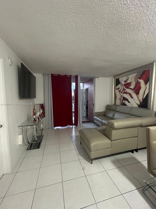 В аренду: $2,000 (2 спален, 2 ванн, 800 Квадратных фут)