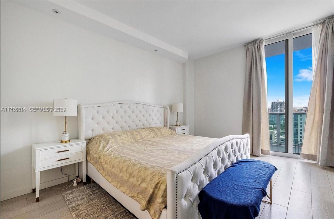 В аренду: $5,000 (2 спален, 2 ванн, 1357 Квадратных фут)