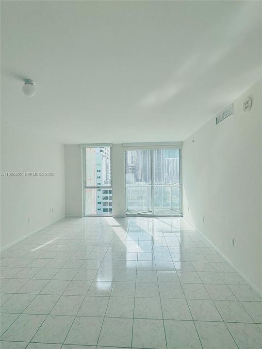 В аренду: $2,800 (1 спален, 1 ванн, 806 Квадратных фут)