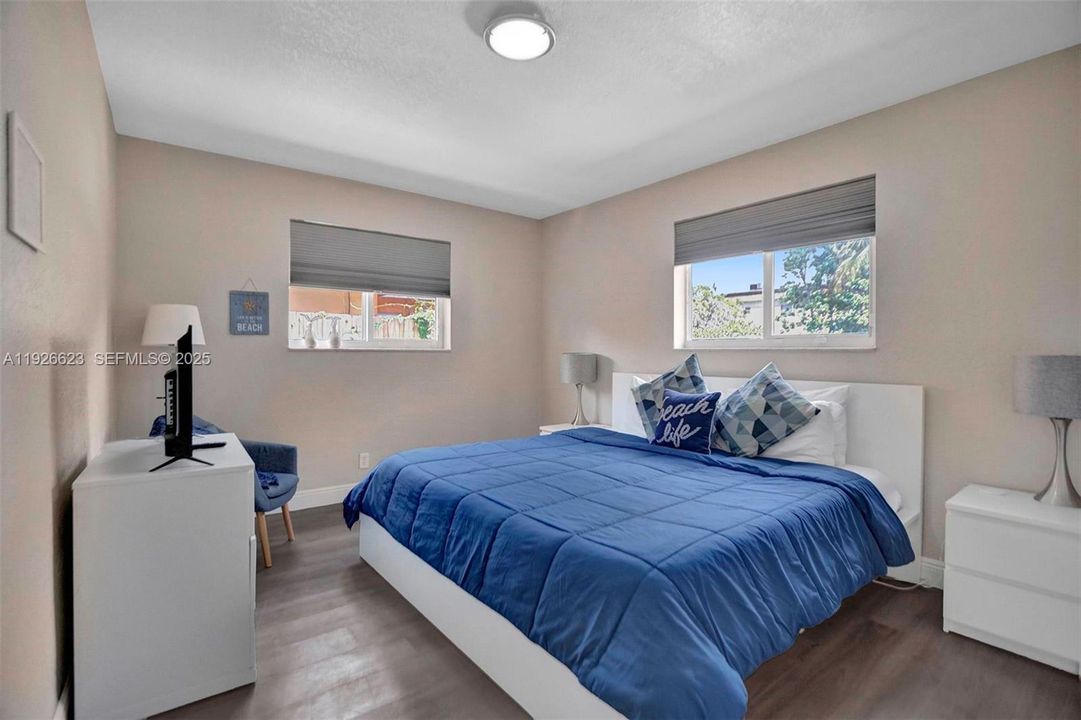 出租: $4,500 (3 贝兹, 2 浴室, 1430 平方英尺)