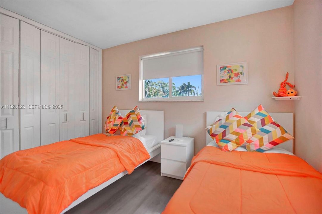 出租: $4,500 (3 贝兹, 2 浴室, 1430 平方英尺)