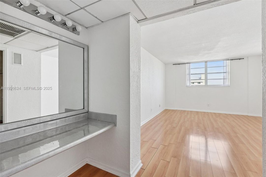 出租: $3,450 (2 贝兹, 2 浴室, 1537 平方英尺)