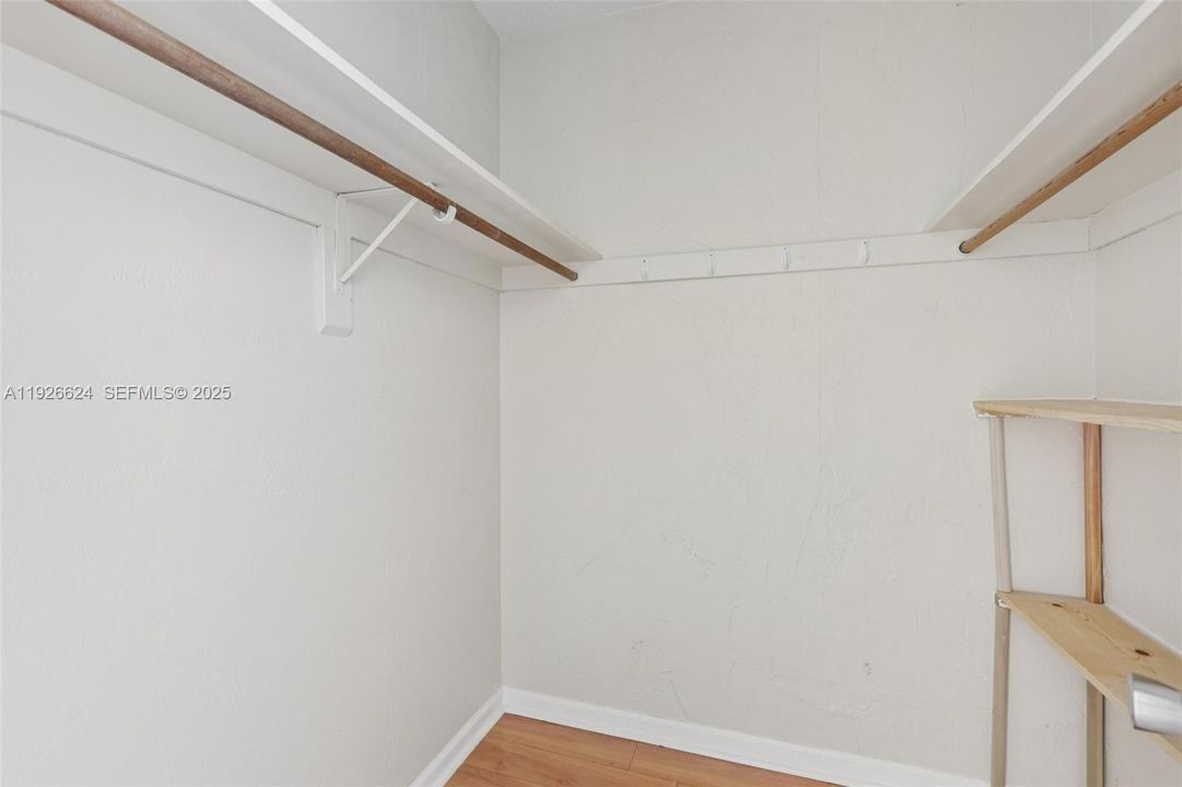 出租: $3,450 (2 贝兹, 2 浴室, 1537 平方英尺)