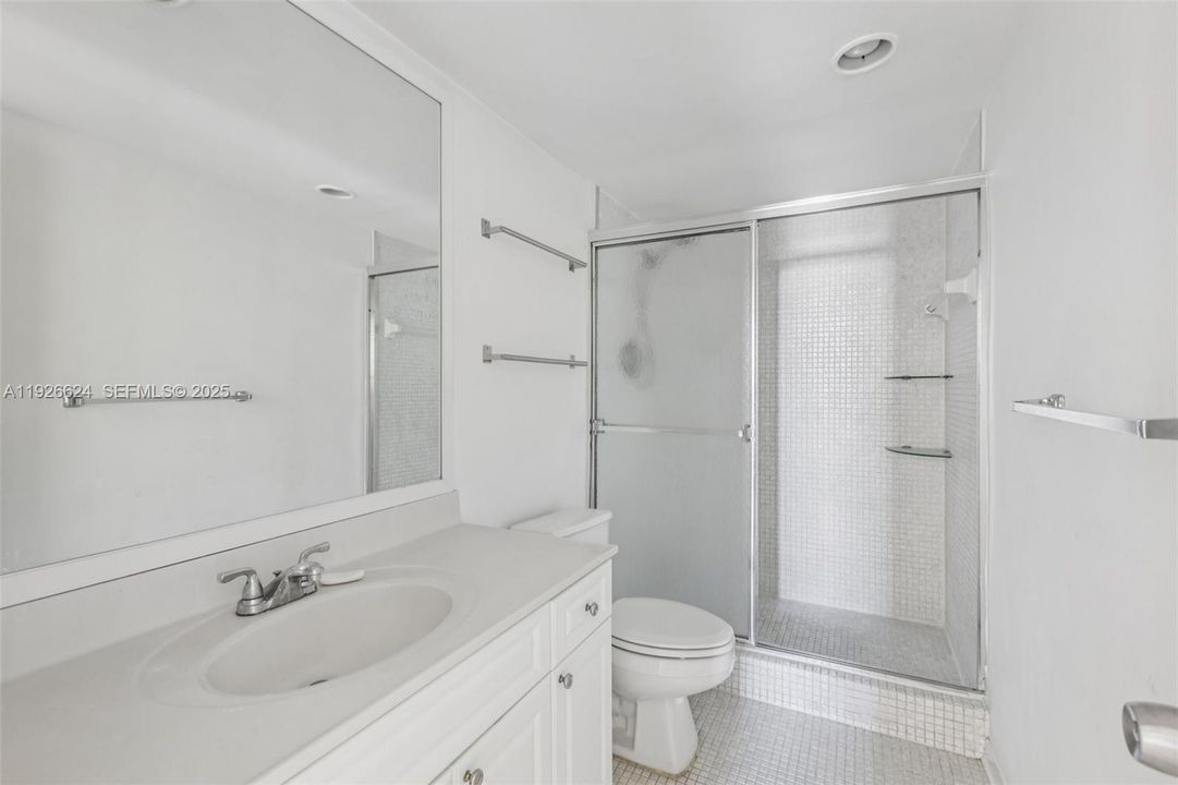 出租: $3,450 (2 贝兹, 2 浴室, 1537 平方英尺)