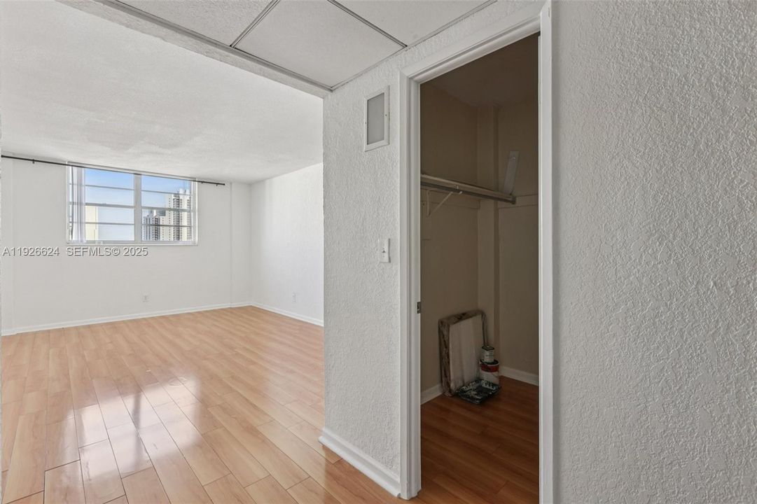 出租: $3,450 (2 贝兹, 2 浴室, 1537 平方英尺)