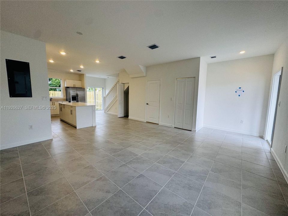 出租: $2,700 (3 贝兹, 2 浴室, 0 平方英尺)