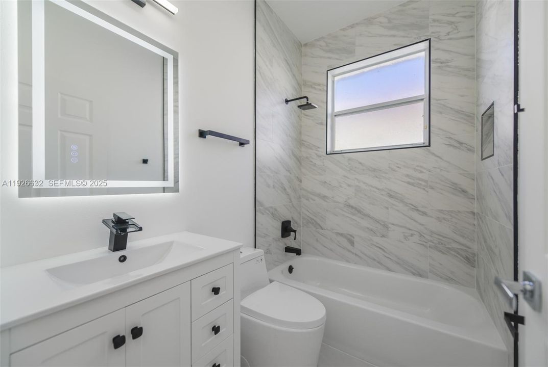 В аренду: $3,800 (3 спален, 2 ванн, 1739 Квадратных фут)