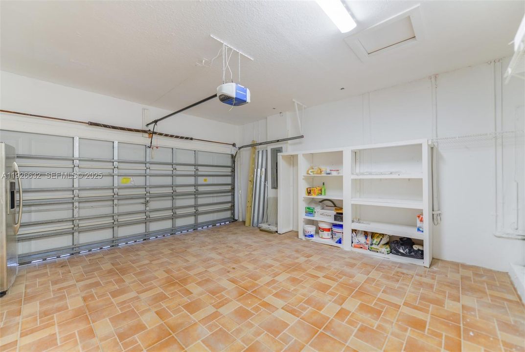 В аренду: $3,800 (3 спален, 2 ванн, 1739 Квадратных фут)