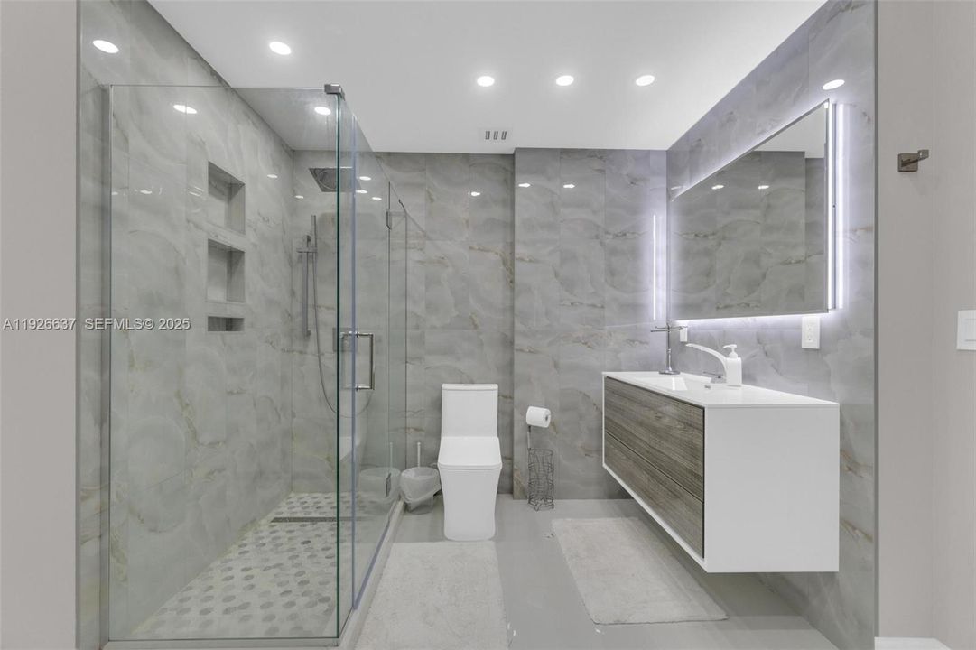 В аренду: $3,250 (2 спален, 2 ванн, 1605 Квадратных фут)