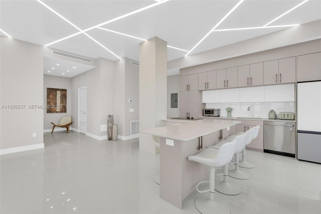 В аренду: $3,250 (2 спален, 2 ванн, 1605 Квадратных фут)