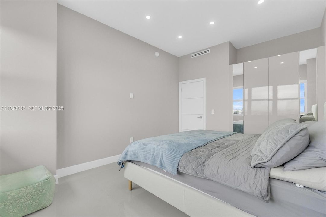 В аренду: $3,250 (2 спален, 2 ванн, 1605 Квадратных фут)