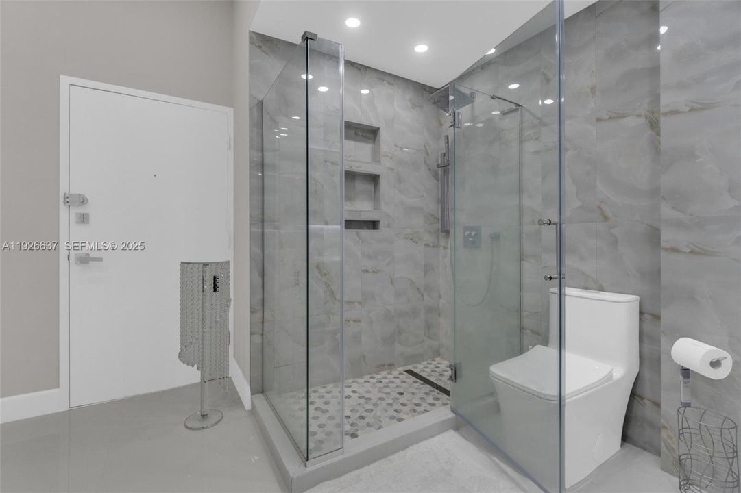 В аренду: $3,250 (2 спален, 2 ванн, 1605 Квадратных фут)