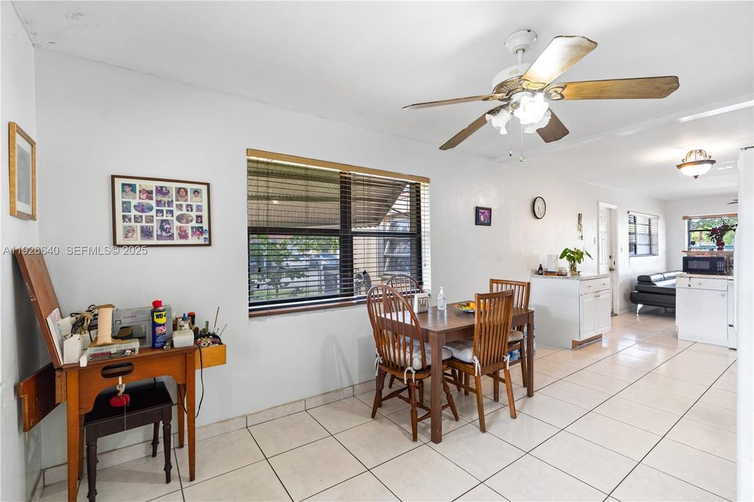 En Venta: $370,000 (2 camas, 1 baños, 972 Pies cuadrados)