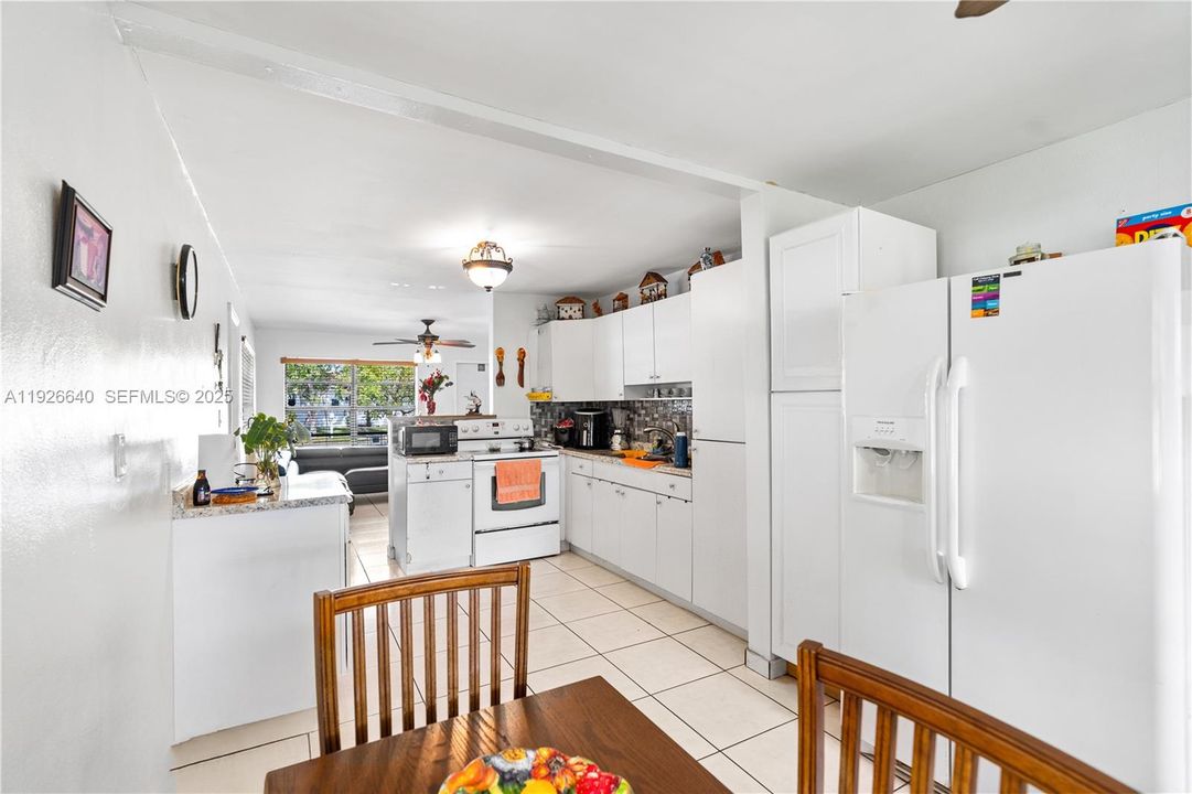 En Venta: $370,000 (2 camas, 1 baños, 972 Pies cuadrados)