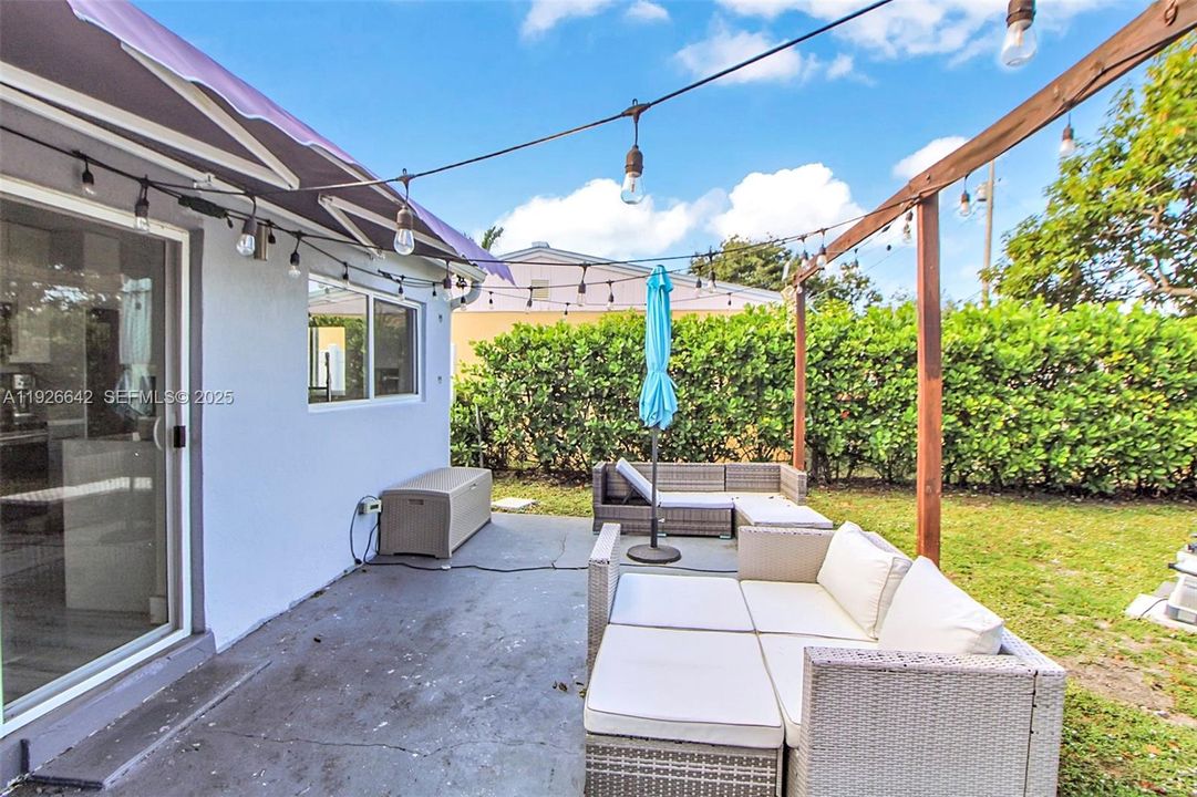 На продажу: $460,000 (3 спален, 2 ванн, 1026 Квадратных фут)