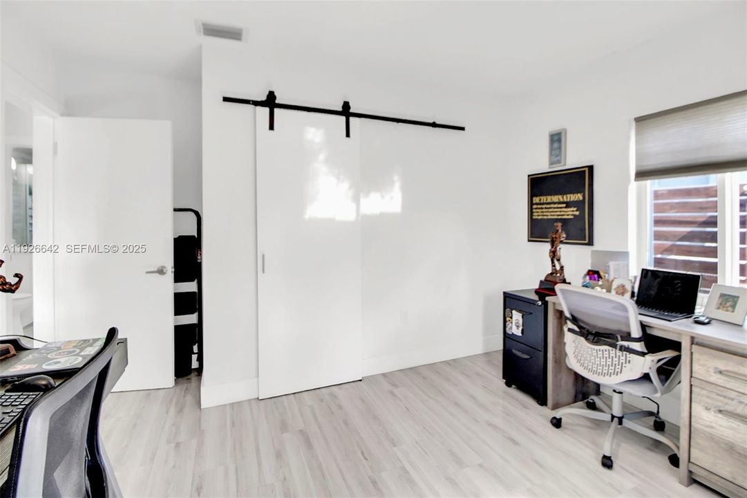 На продажу: $460,000 (3 спален, 2 ванн, 1026 Квадратных фут)