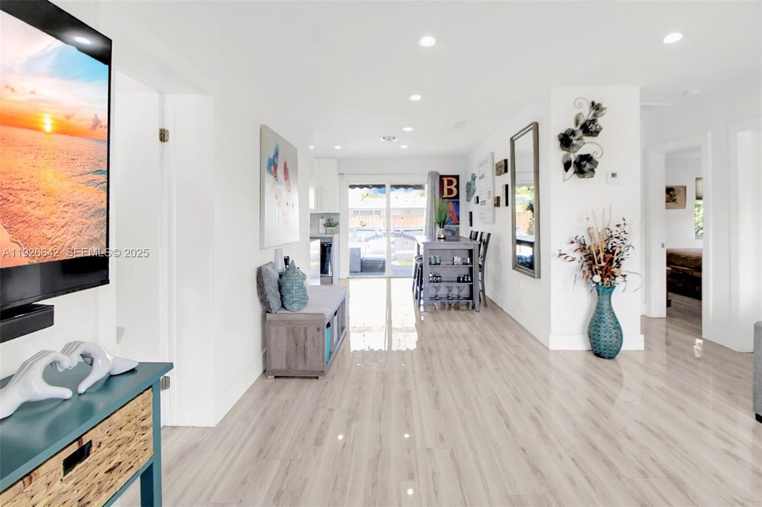 На продажу: $460,000 (3 спален, 2 ванн, 1026 Квадратных фут)