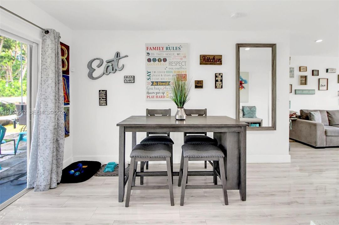 На продажу: $460,000 (3 спален, 2 ванн, 1026 Квадратных фут)