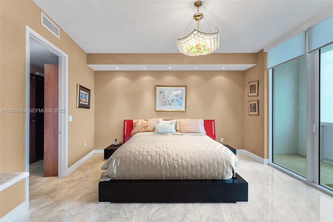 На продажу: $1,350,000 (2 спален, 2 ванн, 1577 Квадратных фут)