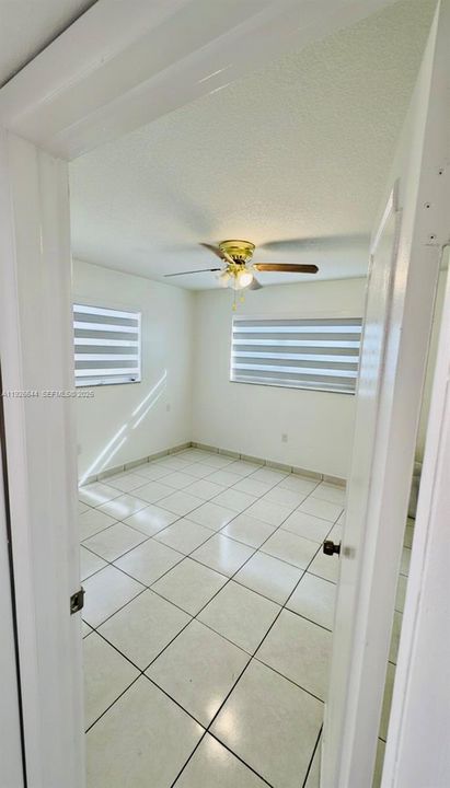 出租: $2,500 (3 贝兹, 2 浴室, 1098 平方英尺)