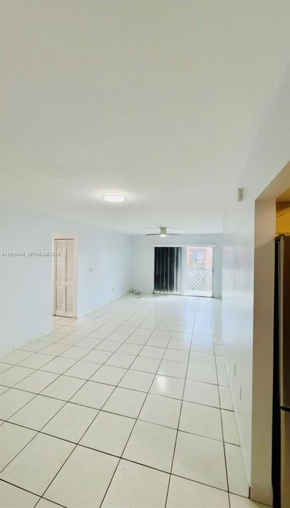 出租: $2,500 (3 贝兹, 2 浴室, 1098 平方英尺)