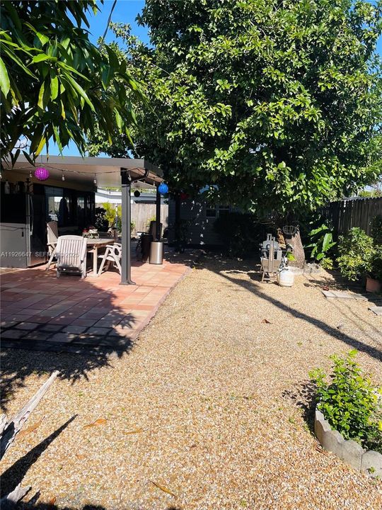 待售: $795,000 (3 贝兹, 2 浴室, 2249 平方英尺)