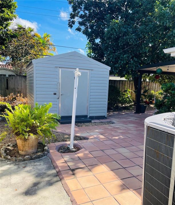 待售: $795,000 (3 贝兹, 2 浴室, 2249 平方英尺)