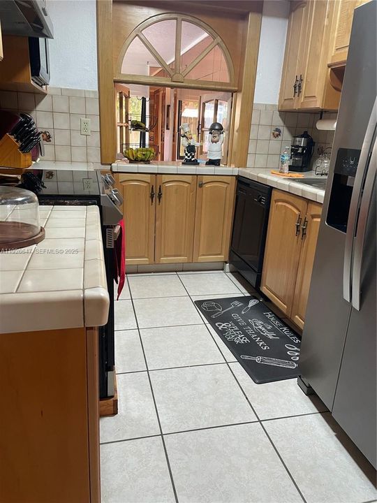 待售: $795,000 (3 贝兹, 2 浴室, 2249 平方英尺)