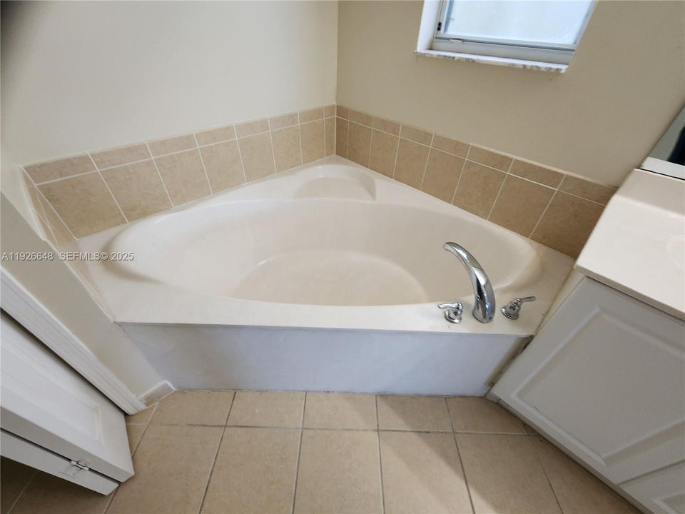 En Renta: $2,700 (3 camas, 2 baños, 1739 Pies cuadrados)