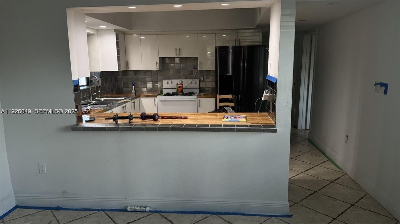 В аренду: $3,500 (3 спален, 2 ванн, 1368 Квадратных фут)