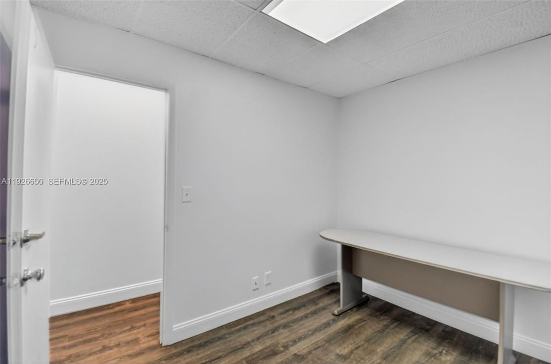 出租: $2,200 (0 贝兹, 0 浴室, 0 平方英尺)