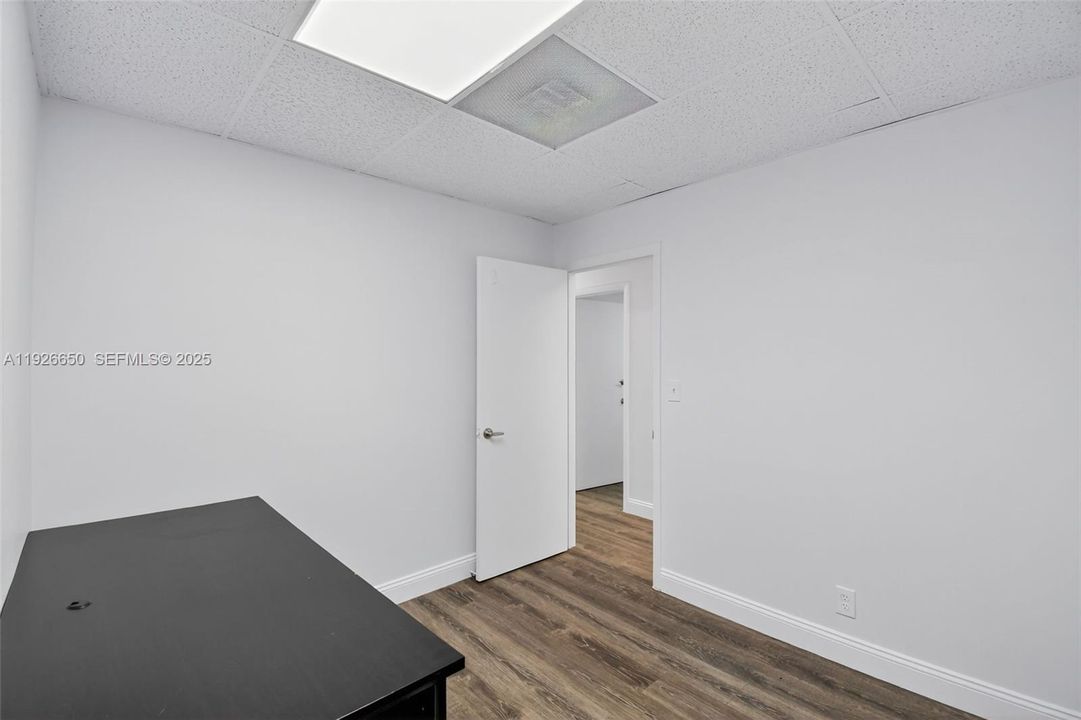 出租: $2,200 (0 贝兹, 0 浴室, 0 平方英尺)