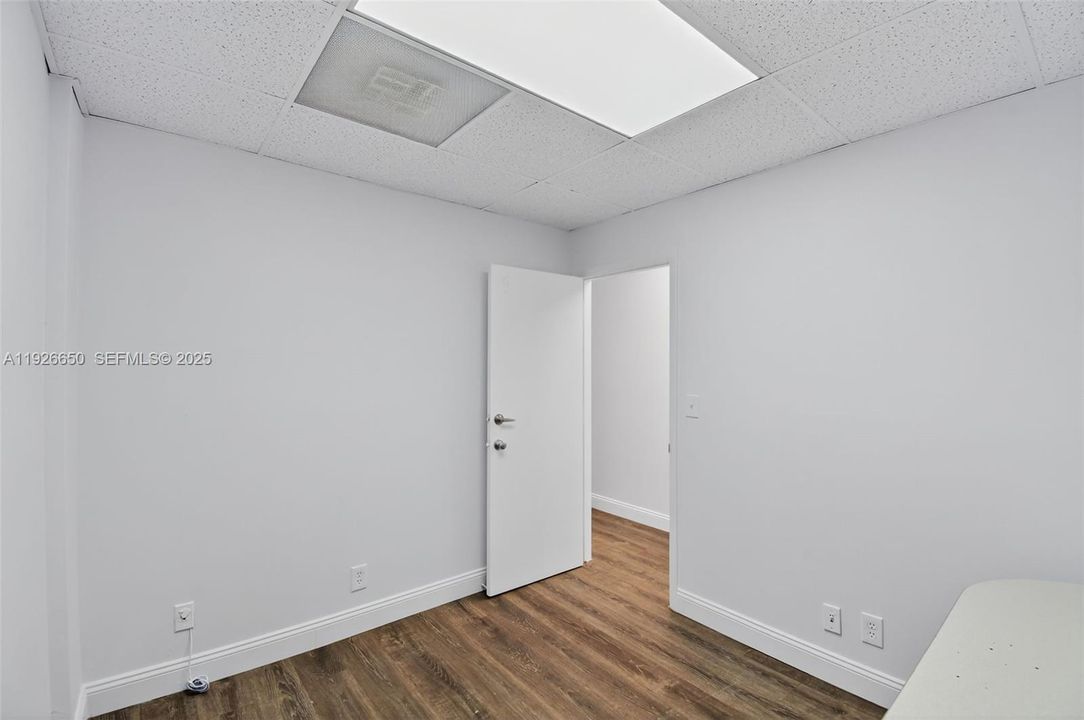 出租: $2,200 (0 贝兹, 0 浴室, 0 平方英尺)