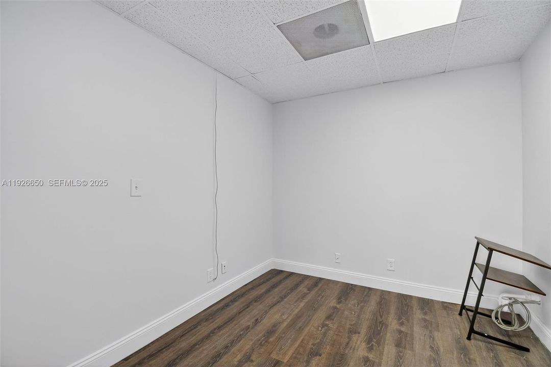 出租: $2,200 (0 贝兹, 0 浴室, 0 平方英尺)