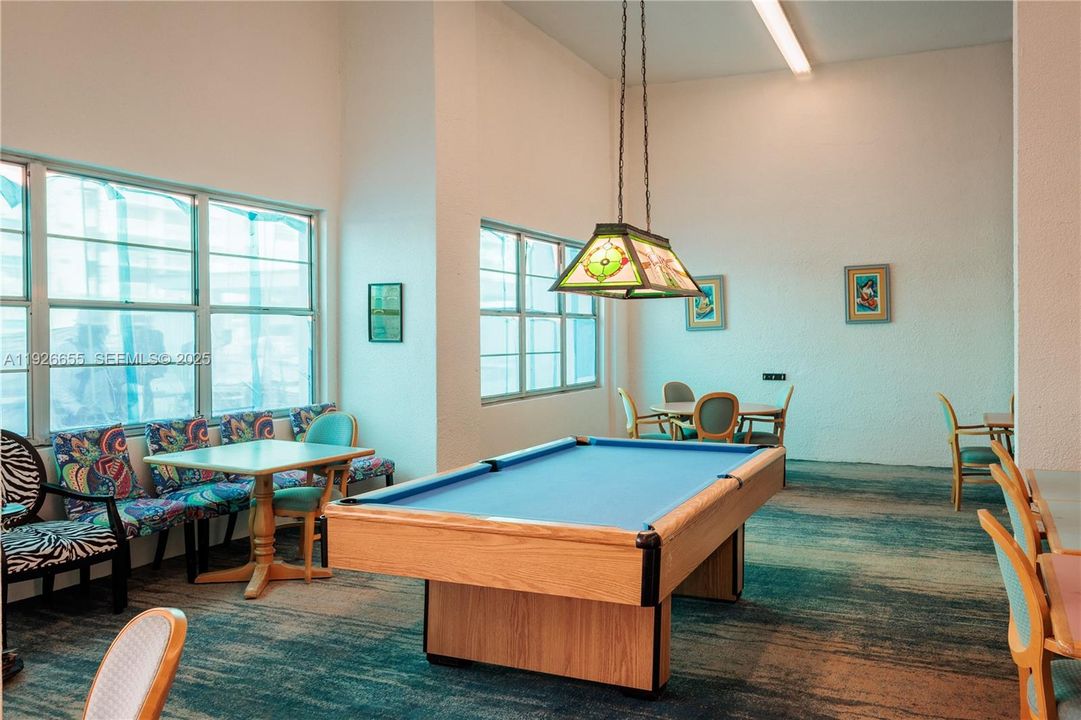 For Sale: $310,000 (2 beds, 2 baths, 1565 Square Feet)