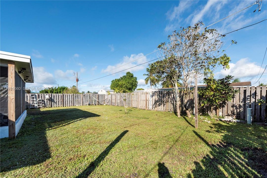 На продажу: $447,000 (2 спален, 2 ванн, 1047 Квадратных фут)