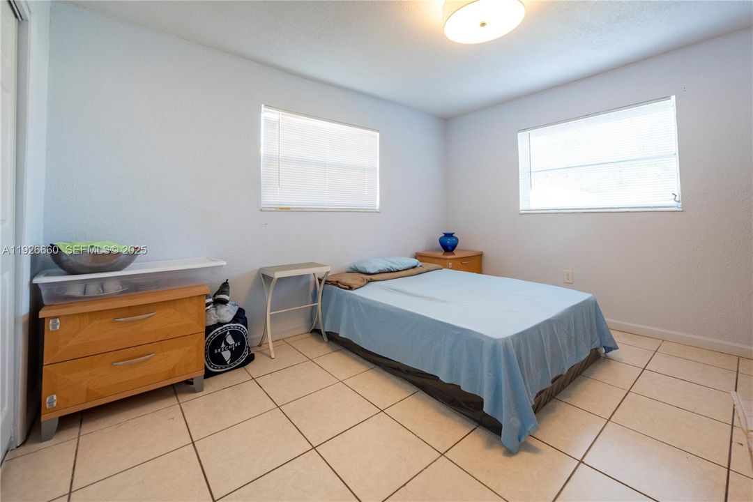 На продажу: $447,000 (2 спален, 2 ванн, 1047 Квадратных фут)