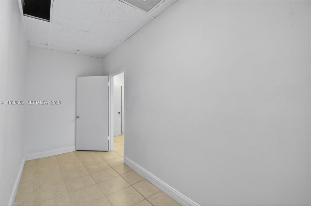 出租: $3,647 (0 贝兹, 0 浴室, 0 平方英尺)