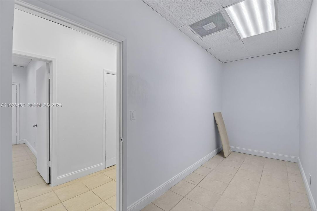 出租: $3,647 (0 贝兹, 0 浴室, 0 平方英尺)