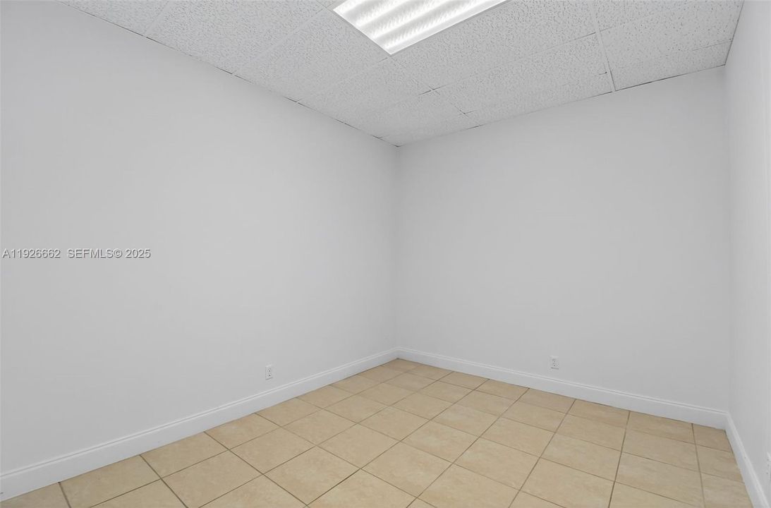 出租: $3,647 (0 贝兹, 0 浴室, 0 平方英尺)