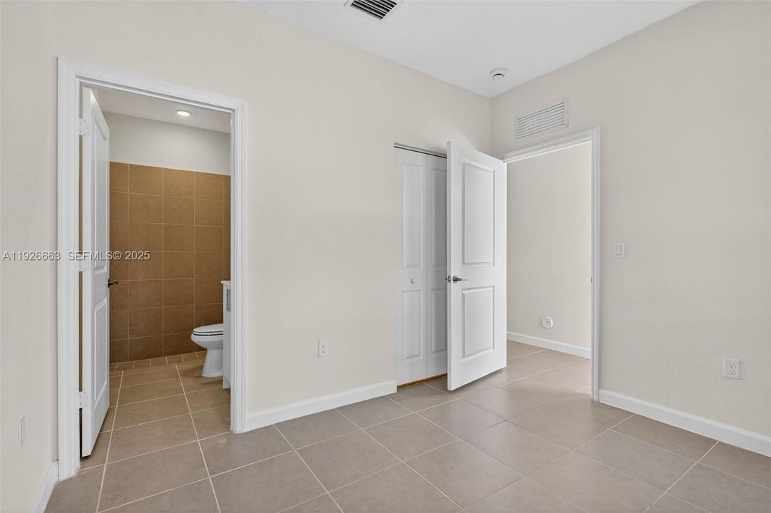 В аренду: $3,750 (4 спален, 3 ванн, 1436 Квадратных фут)