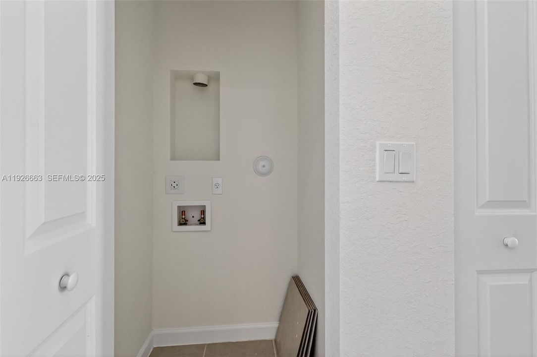 В аренду: $3,750 (4 спален, 3 ванн, 1436 Квадратных фут)