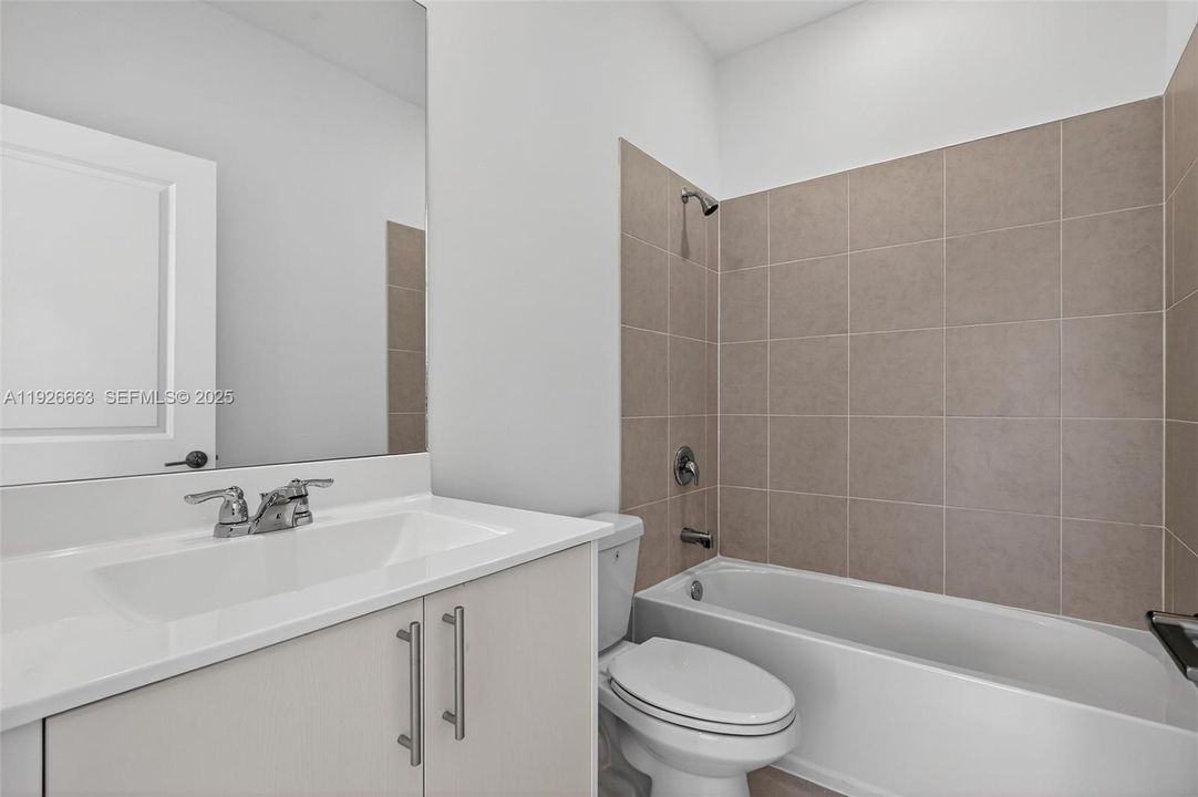 В аренду: $3,750 (4 спален, 3 ванн, 1436 Квадратных фут)