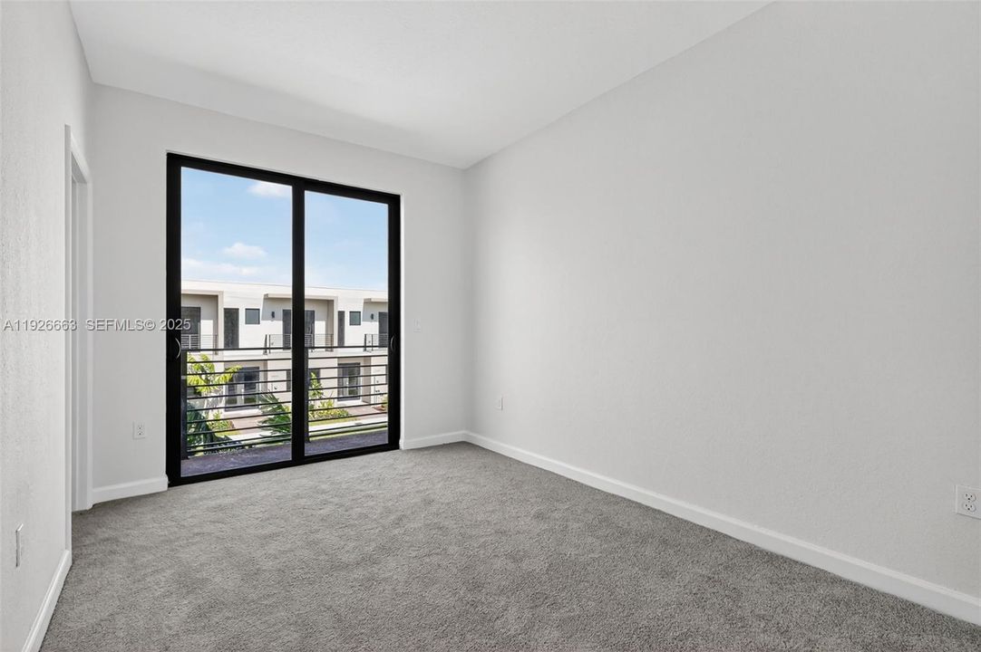 В аренду: $3,750 (4 спален, 3 ванн, 1436 Квадратных фут)