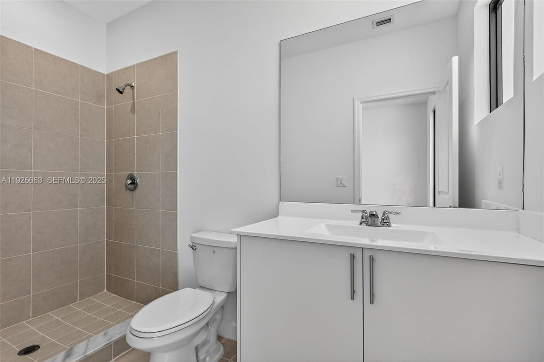 В аренду: $3,750 (4 спален, 3 ванн, 1436 Квадратных фут)