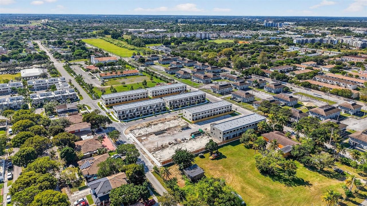 В аренду: $3,750 (4 спален, 3 ванн, 1436 Квадратных фут)