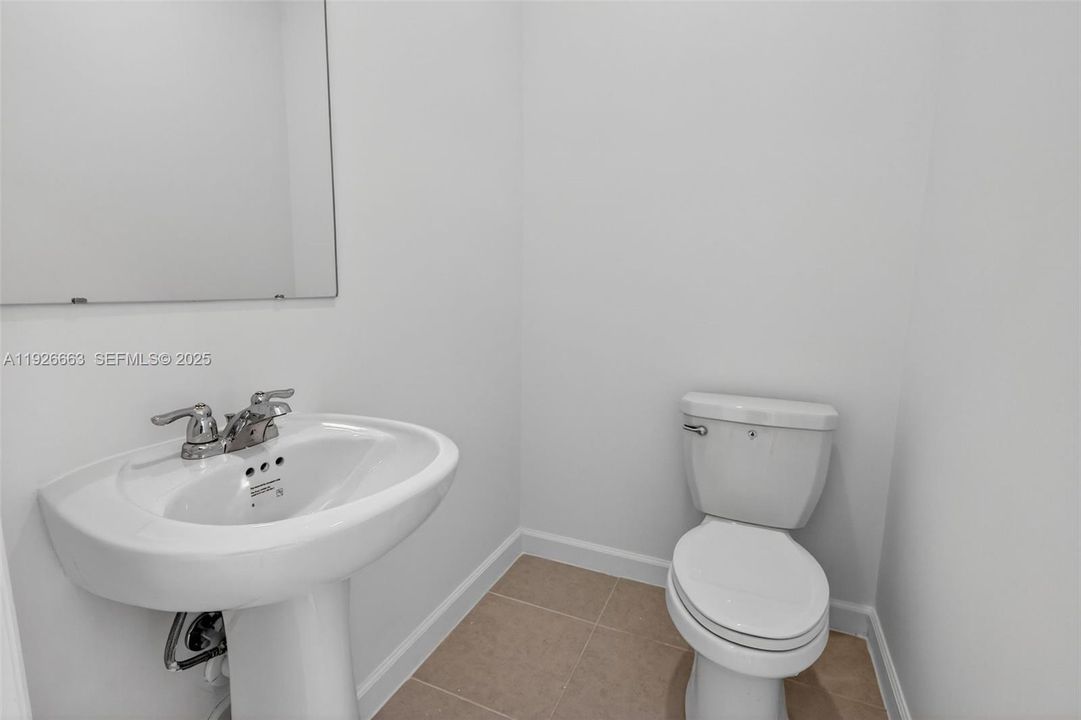 В аренду: $3,750 (4 спален, 3 ванн, 1436 Квадратных фут)