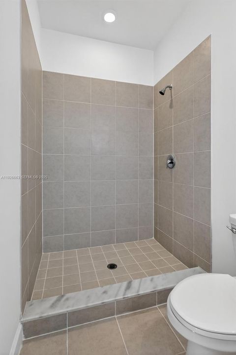 В аренду: $3,750 (4 спален, 3 ванн, 1436 Квадратных фут)