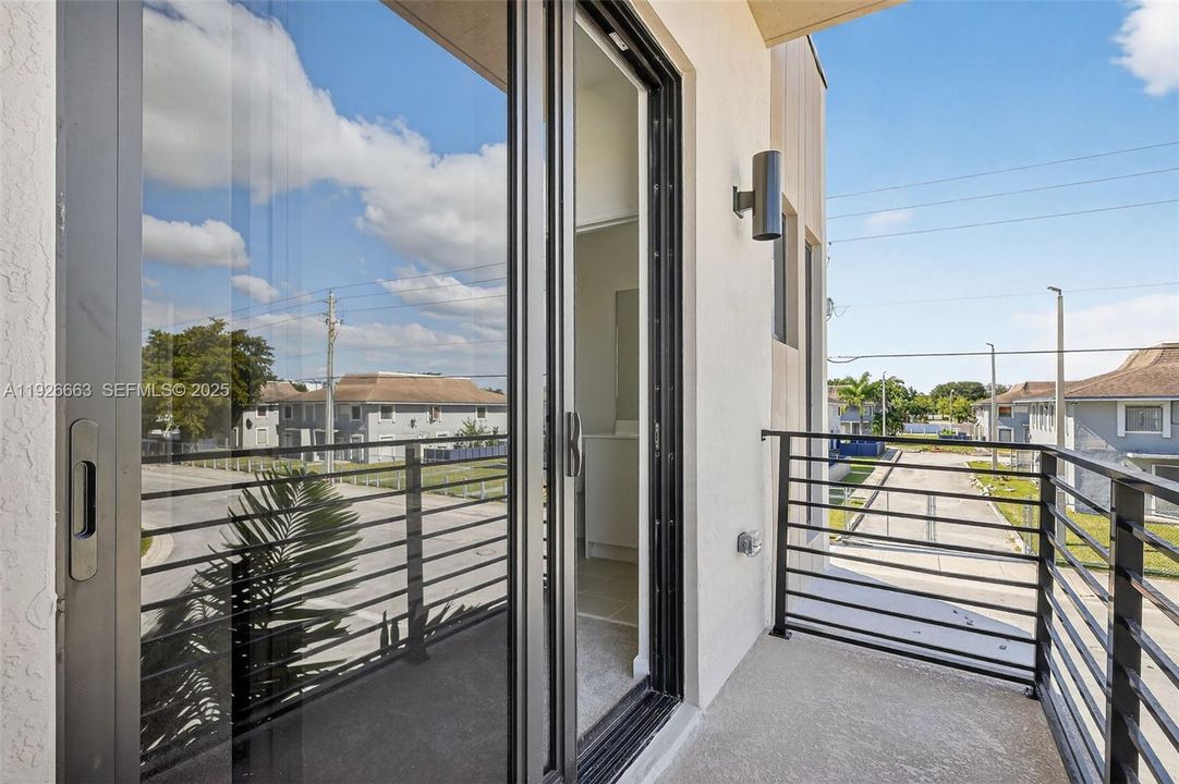 В аренду: $3,750 (4 спален, 3 ванн, 1436 Квадратных фут)